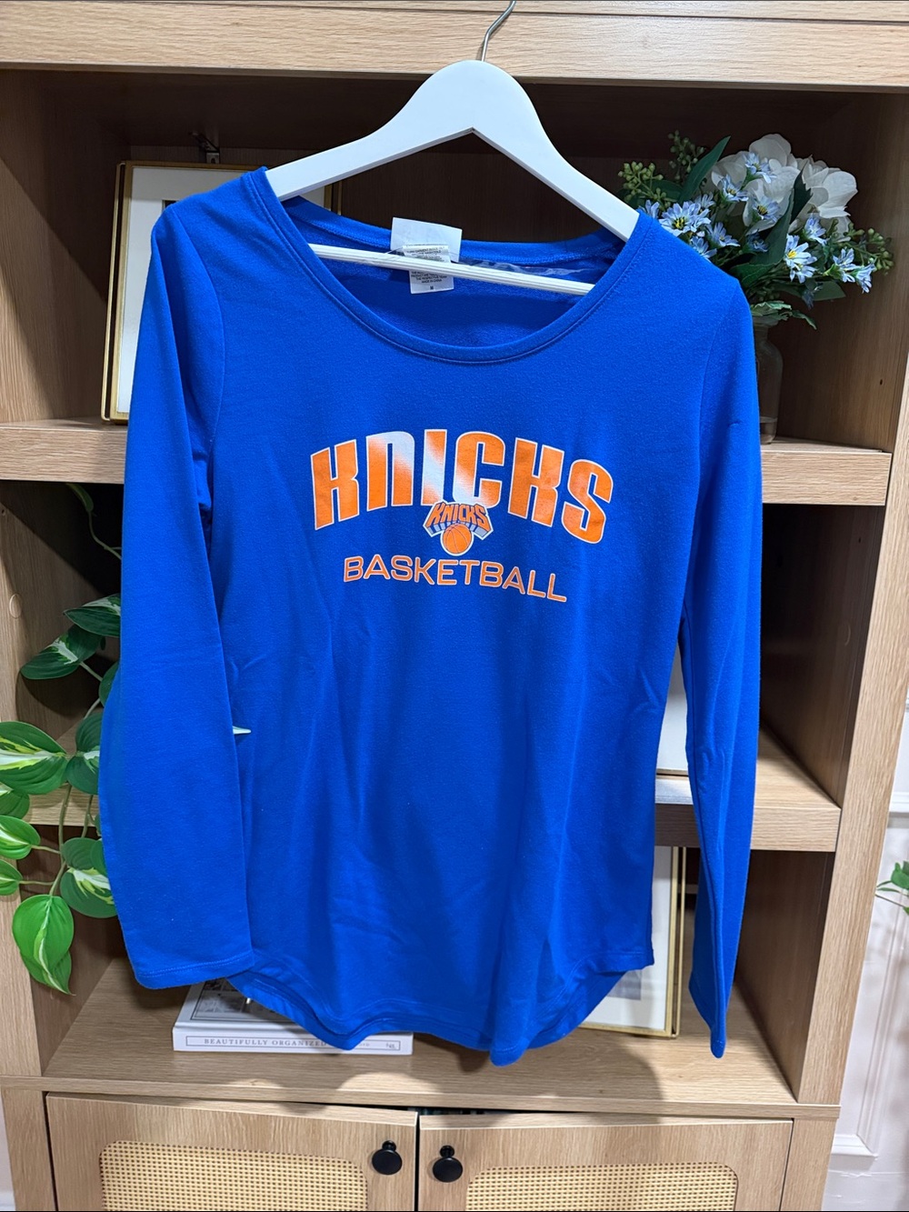 Women’s Knicks Blue Long-Sleeve Basketball Tee